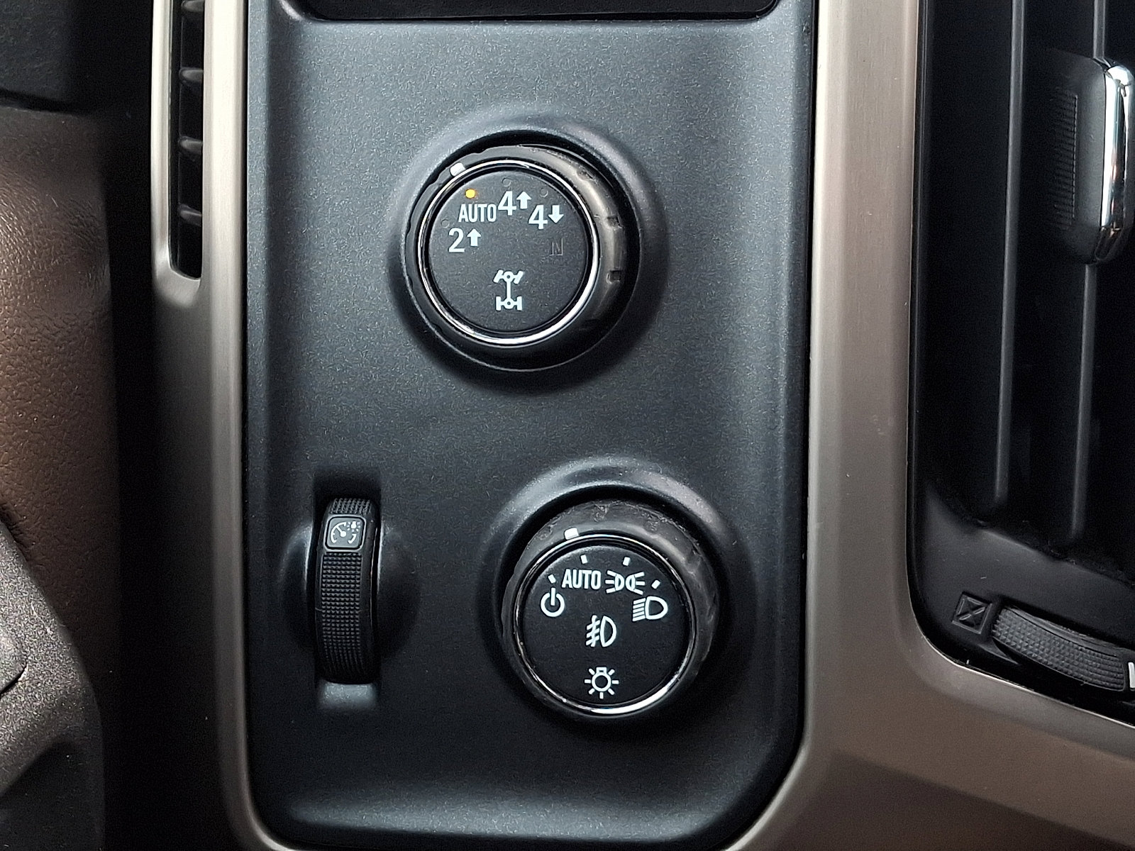 Used 2018 GMC Sierra 1500 Denali image 27