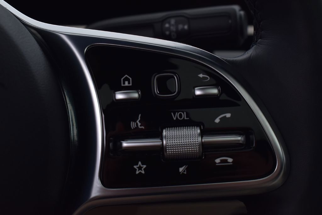 Used 2023 Mercedes-Benz CLA 250 4MATIC image 16