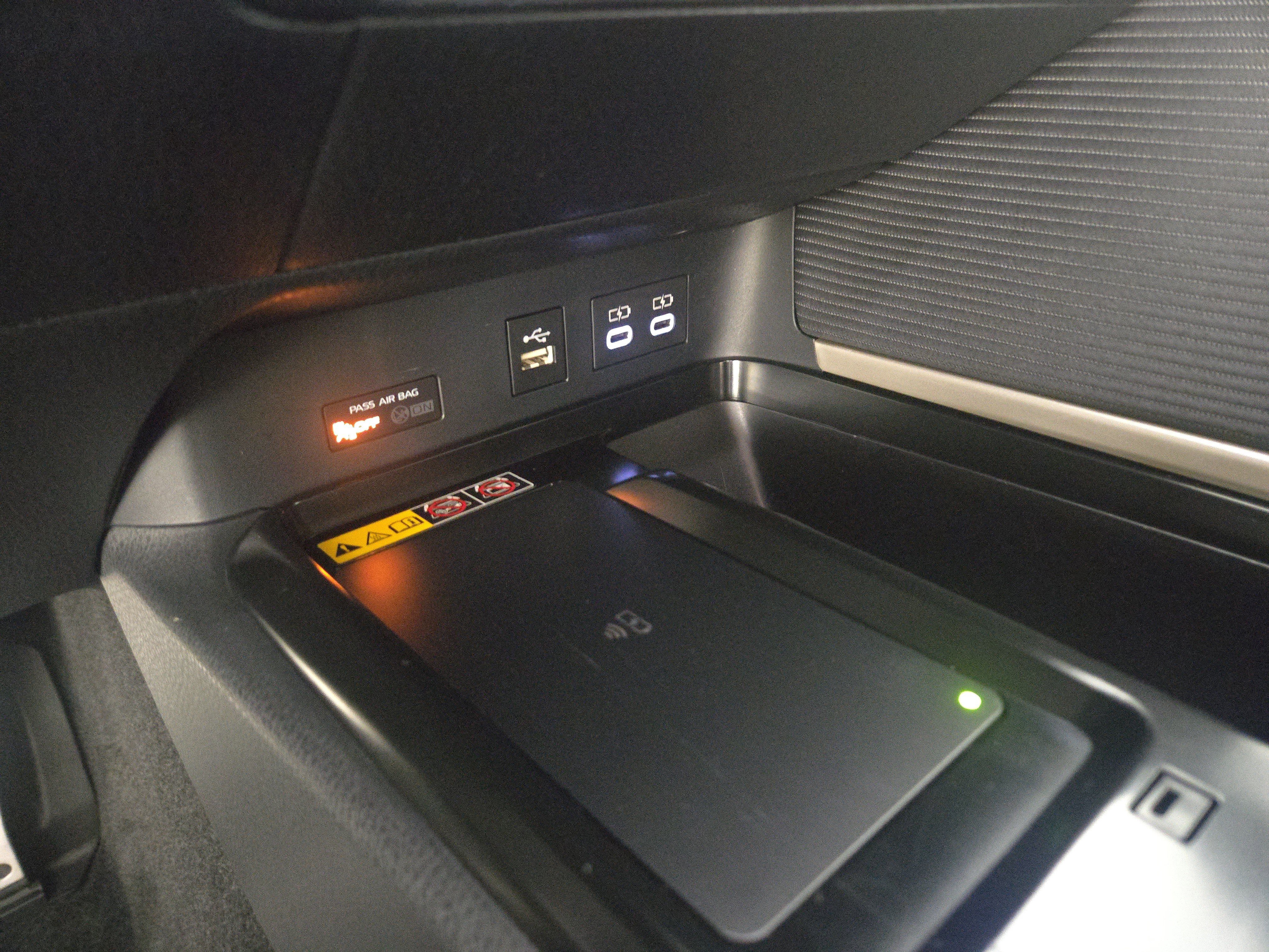 Used 2025 Toyota Camry SE FWD image 26