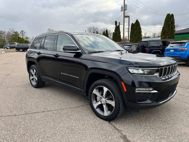 Used 2023 Jeep Grand Cherokee Limited image 7