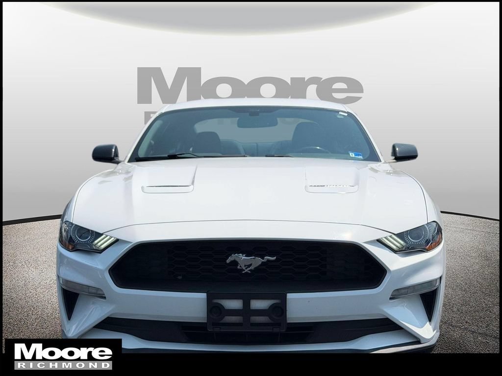 Used 2018 Ford Mustang Coupe RWD image 8