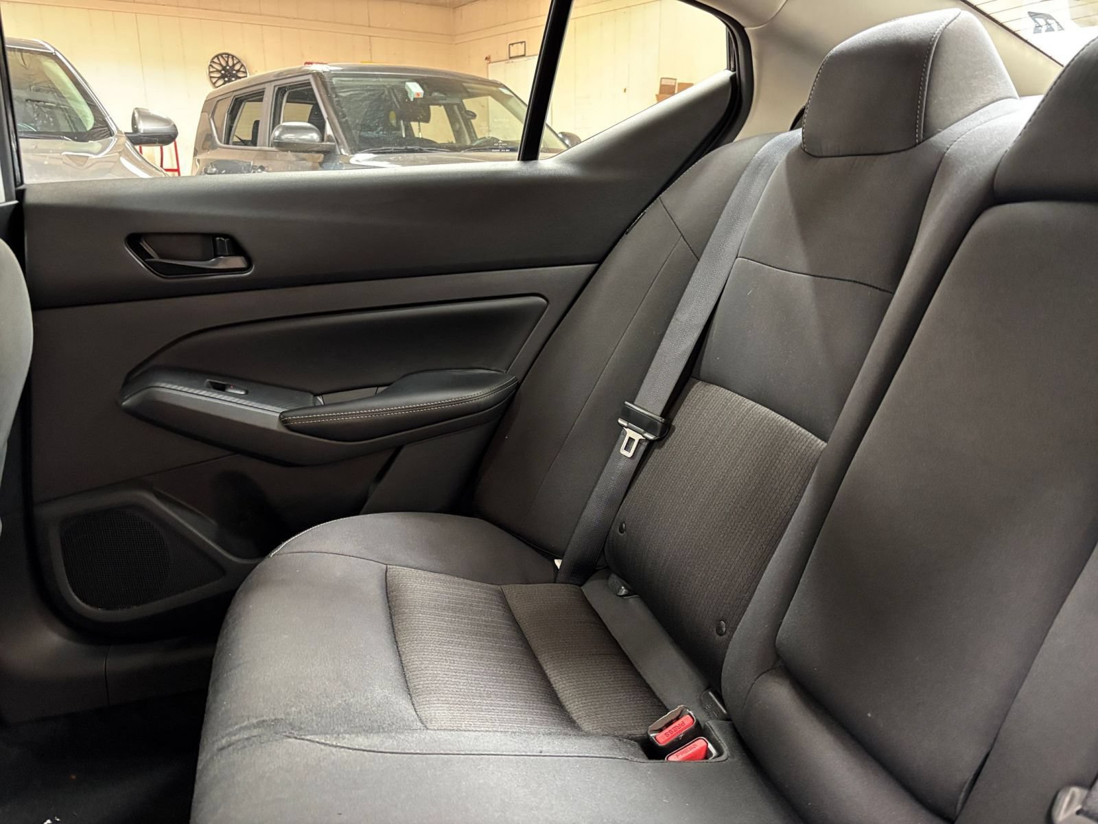 Used 2025 Nissan Altima 2.5 SV FWD image 39