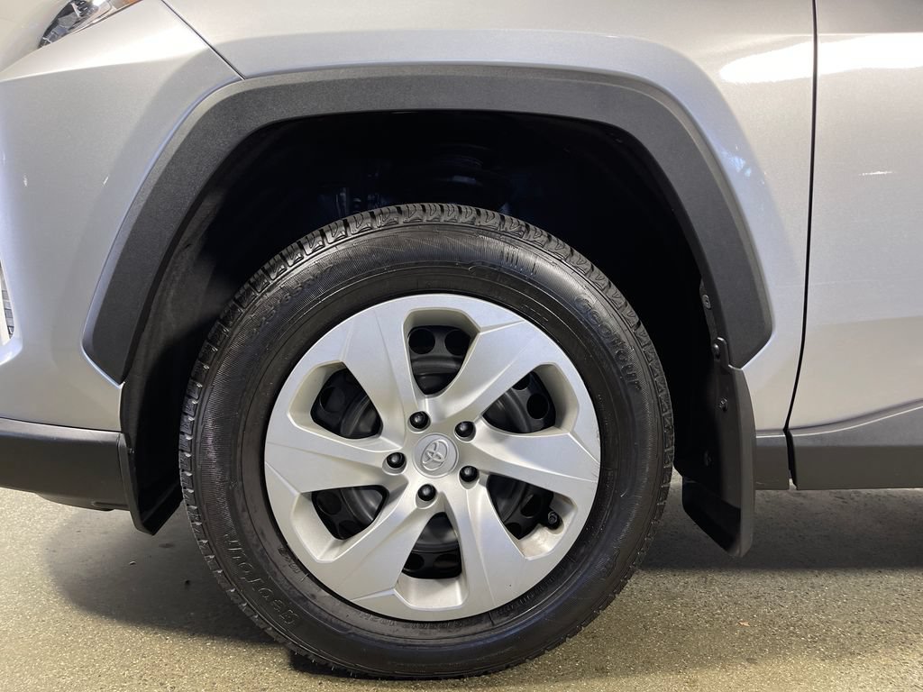 Certified 2021 Toyota RAV4 LE FWD image 11