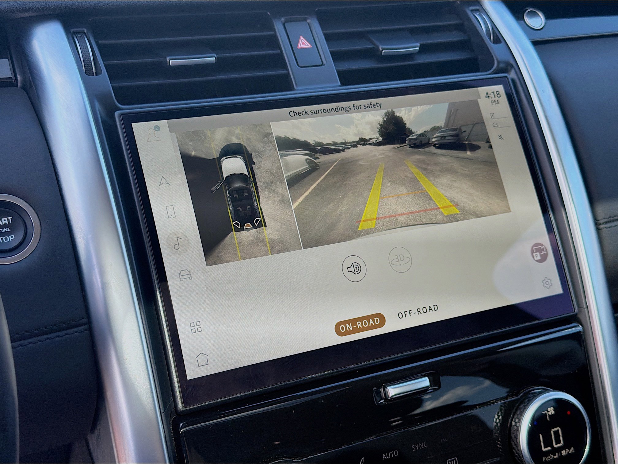 Used 2023 Land Rover Discovery S image 11