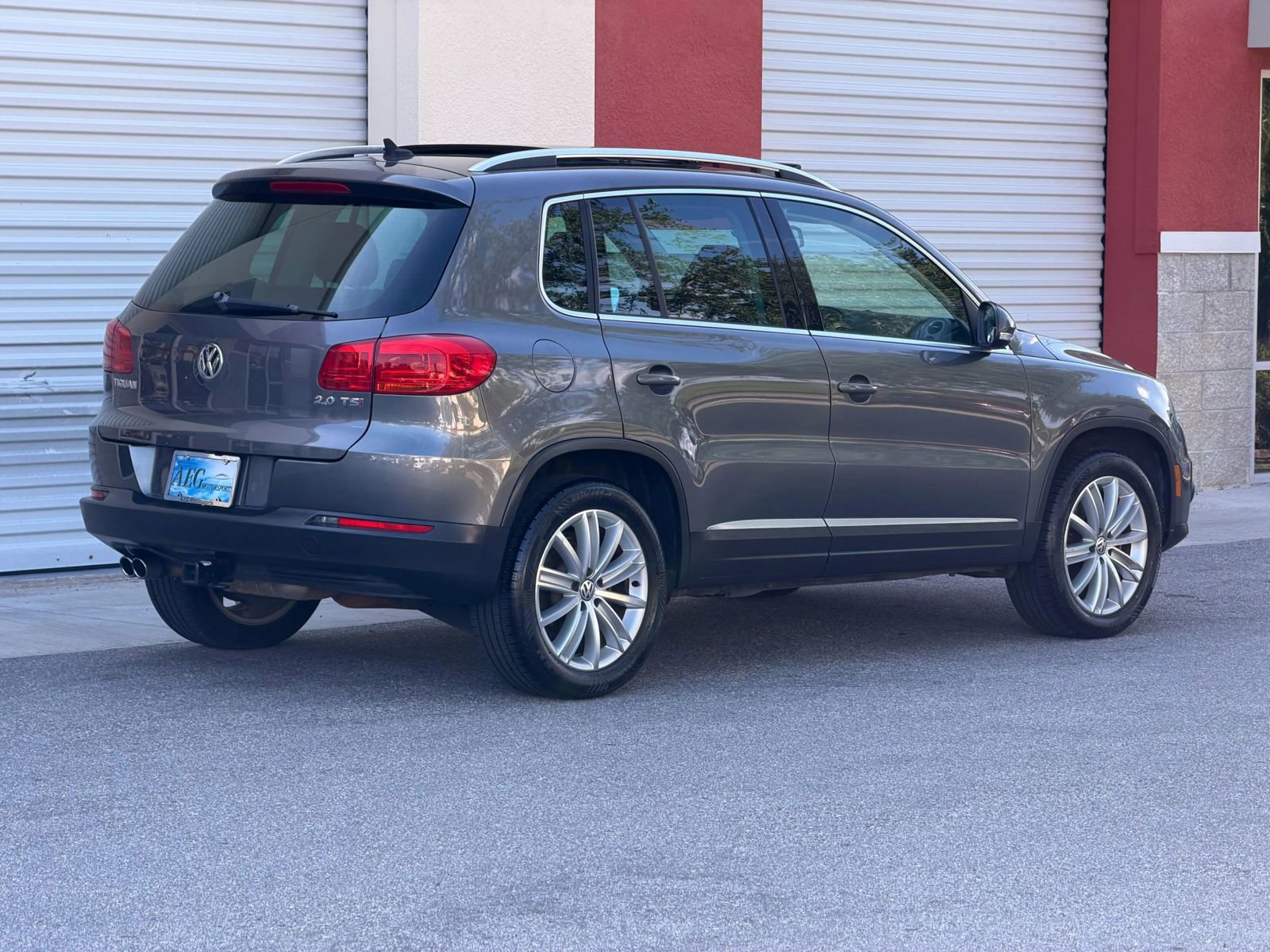 Used 2014 Volkswagen Tiguan S FWD image 5