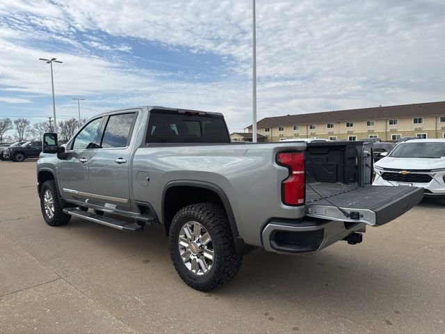 Used 2026 Chevrolet Silverado 2500 High Country w/ High Country Premium Package image 7
