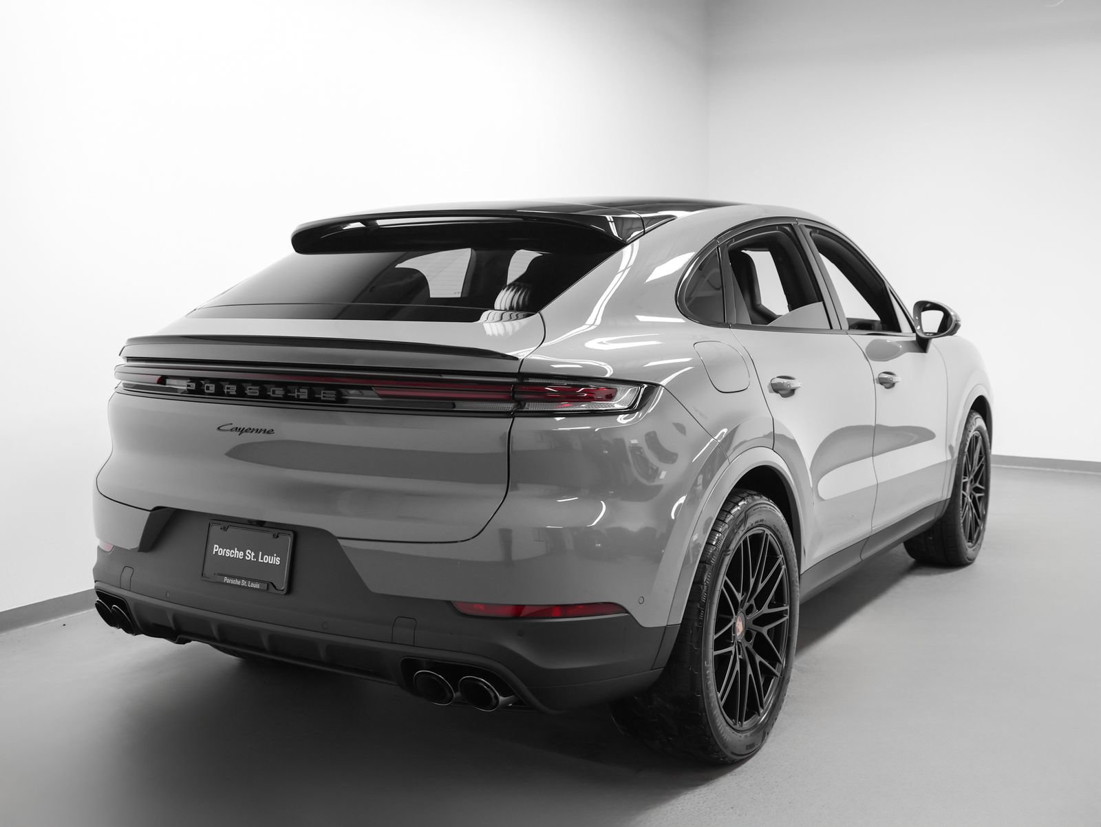 New 2026 Porsche Cayenne Coupe AWD/4WD image 12