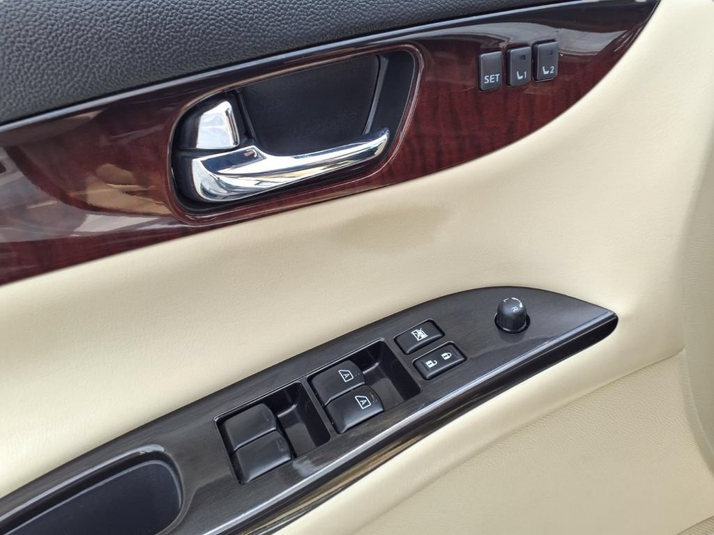 Used 2016 INFINITI QX50 AWD w/ Premium Plus Package image 19