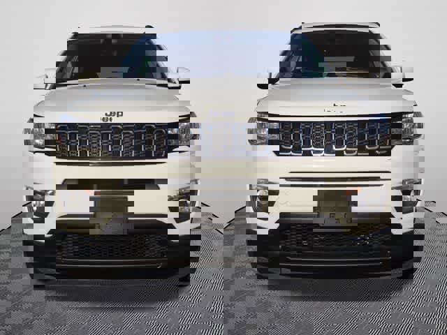 Used 2017 Jeep Compass Latitude w/ Popular Equipment Group image 5