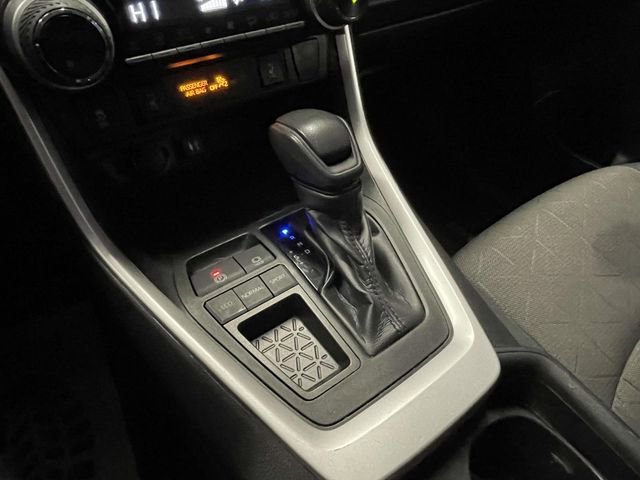 Used 2019 Toyota RAV4 XLE w/ Convenience Package FWD image 30