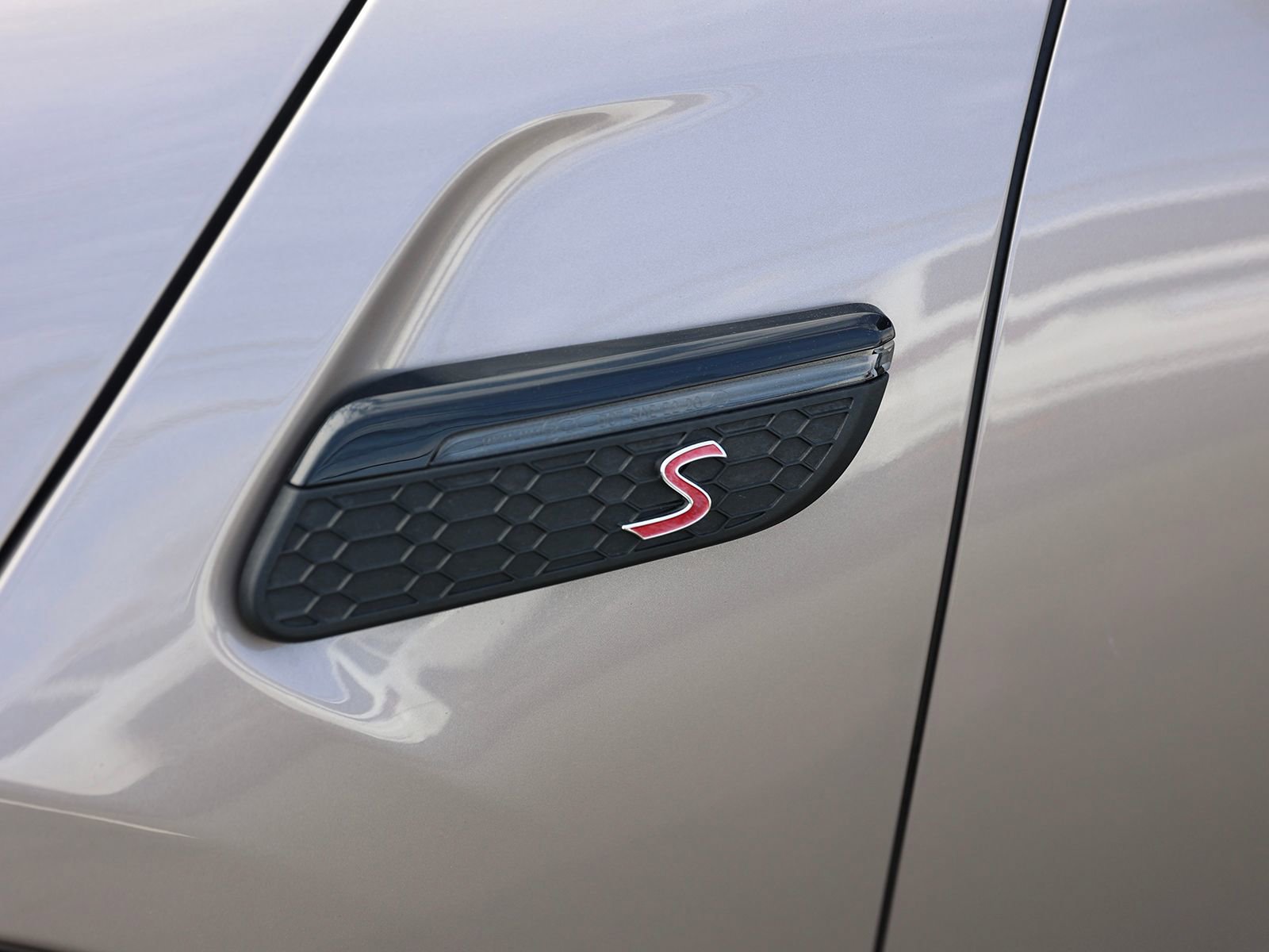 Used 2022 MINI Cooper S w/ Premium Package image 10