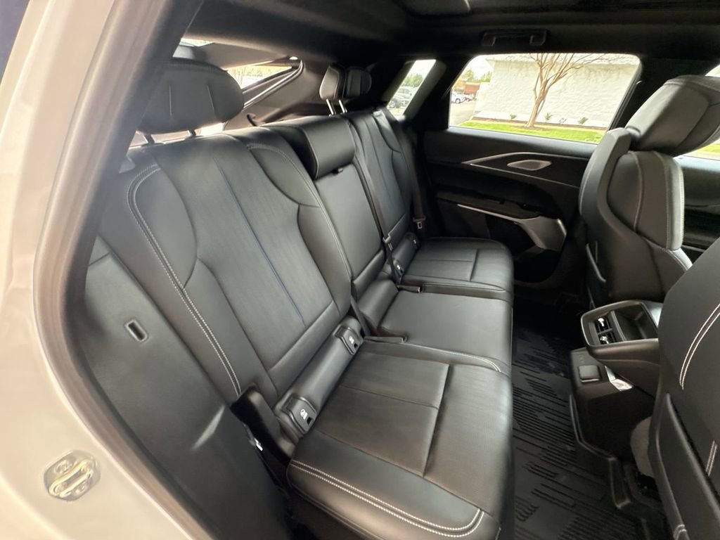 Certified 2025 Cadillac Lyriq Luxury w/ LPO, Floor Liner Package image 28