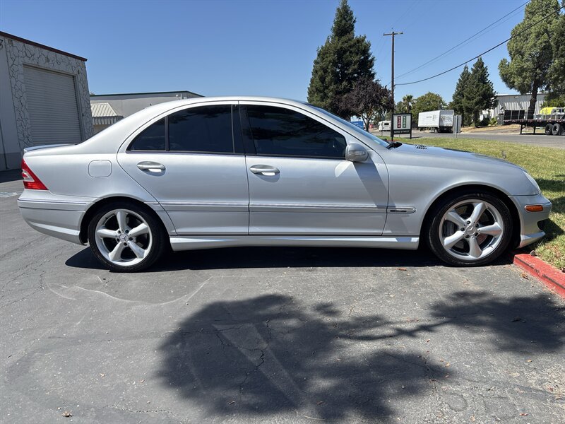 Used 2006 Mercedes-Benz C 350 Sedan image 14
