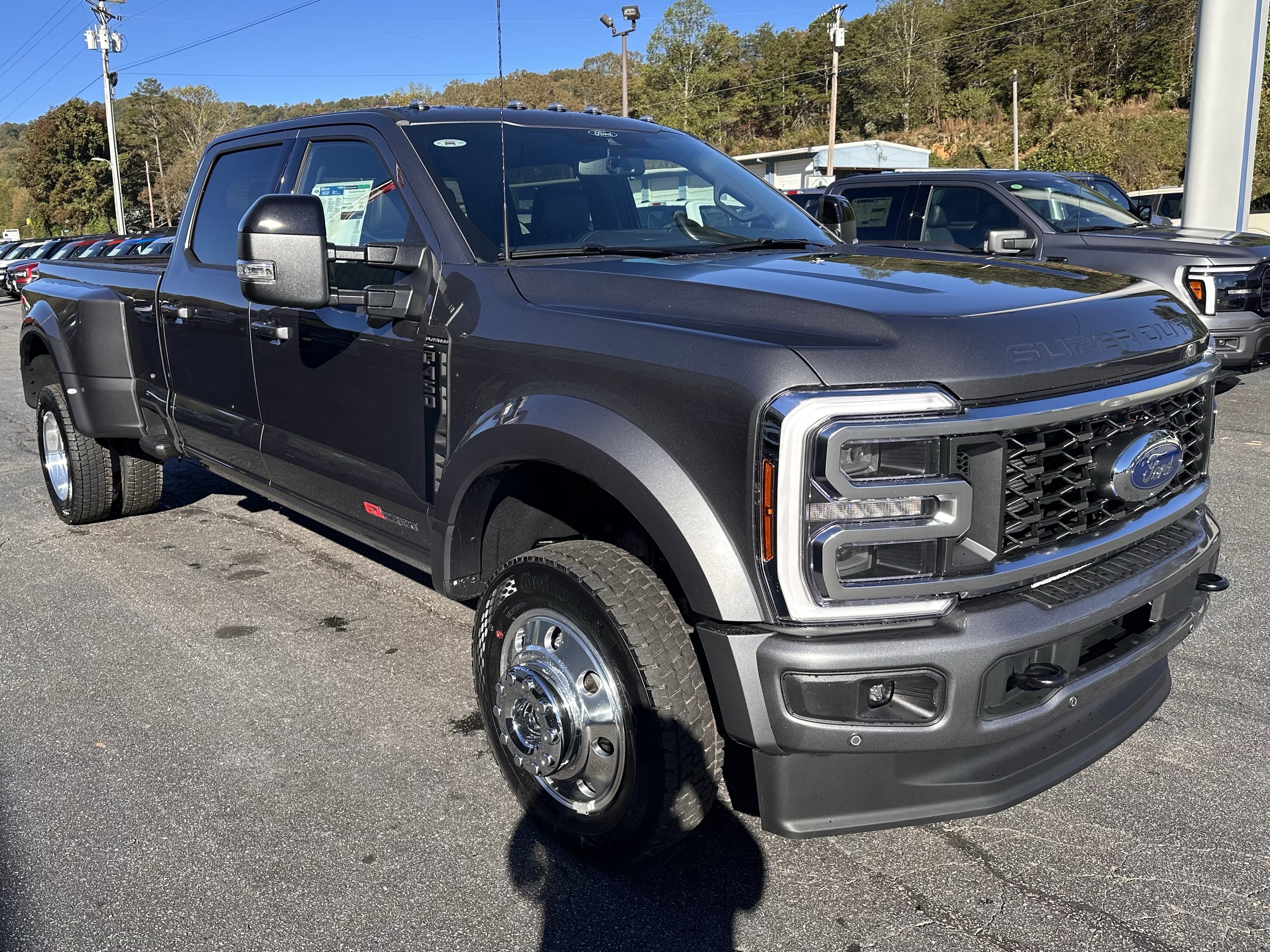 New 2026 Ford F450 Platinum image 4