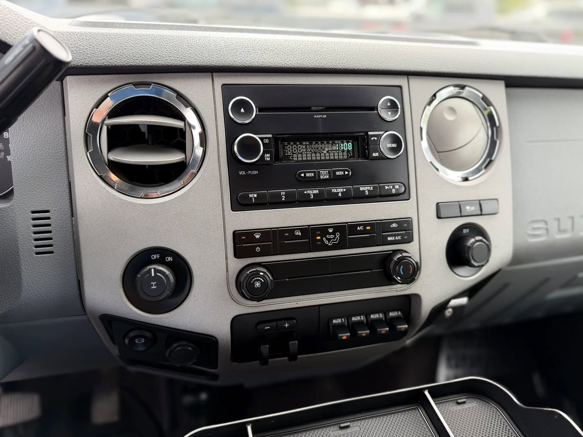 Used 2016 Ford F350 XLT w/ XLT Premium Package AWD/4WD image 30