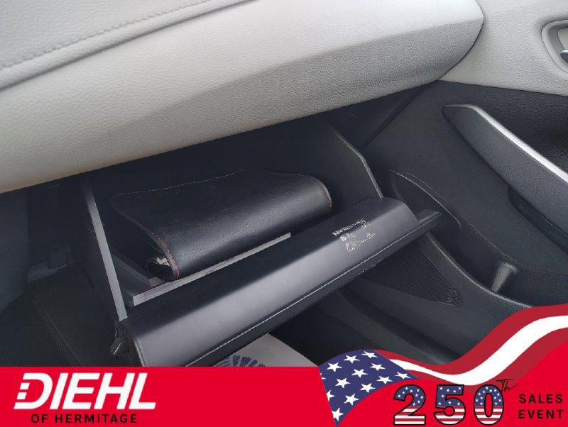 Certified 2023 Toyota Corolla SE w/ SE Premium Package FWD image 39