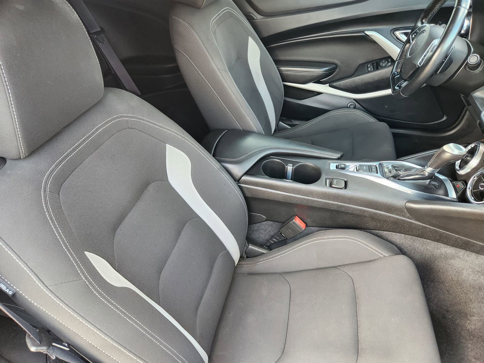 Used 2021 Chevrolet Camaro LT w/ RS Package image 24