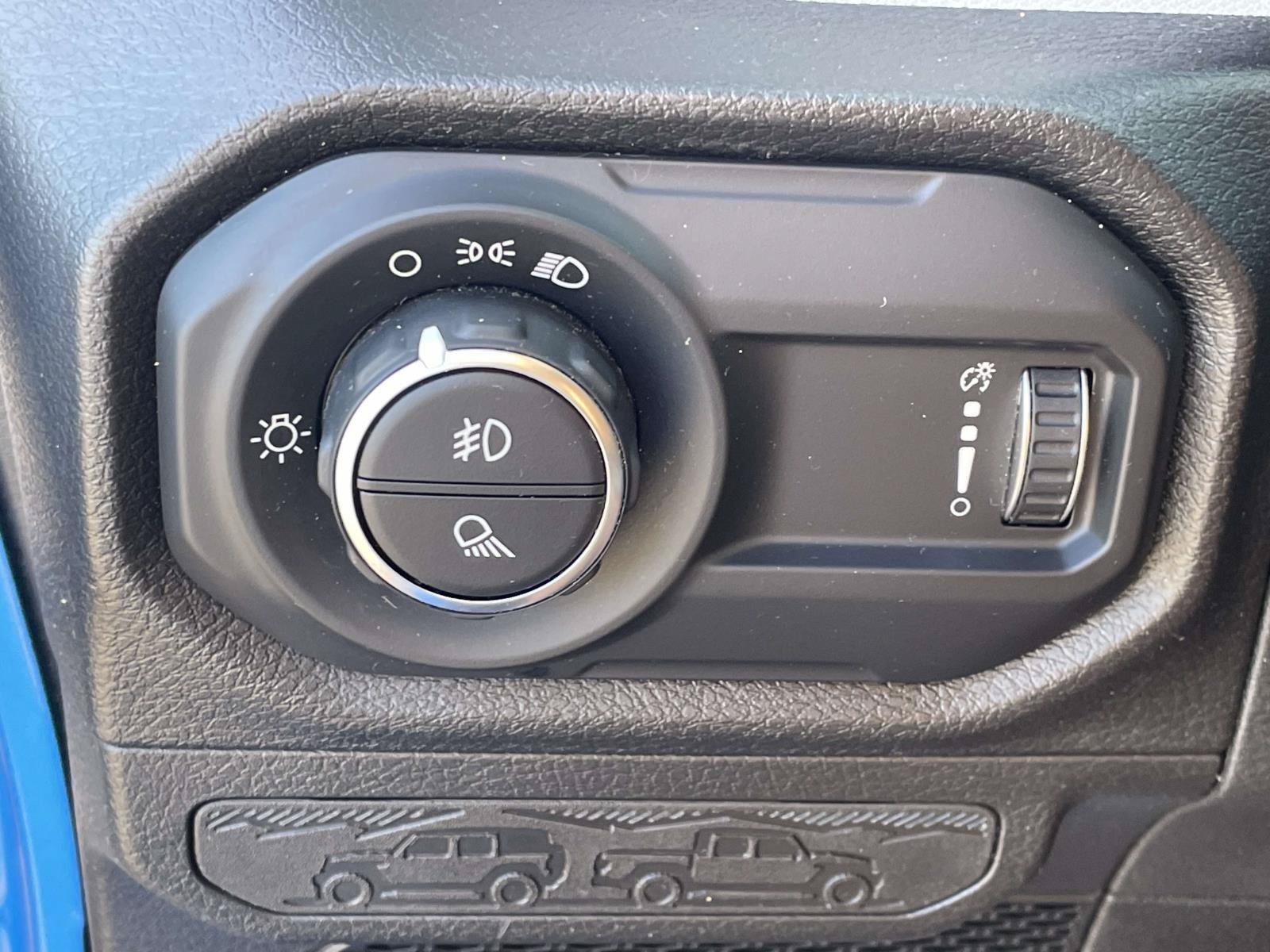 Certified 2024 Jeep Gladiator Sport AWD/4WD image 28