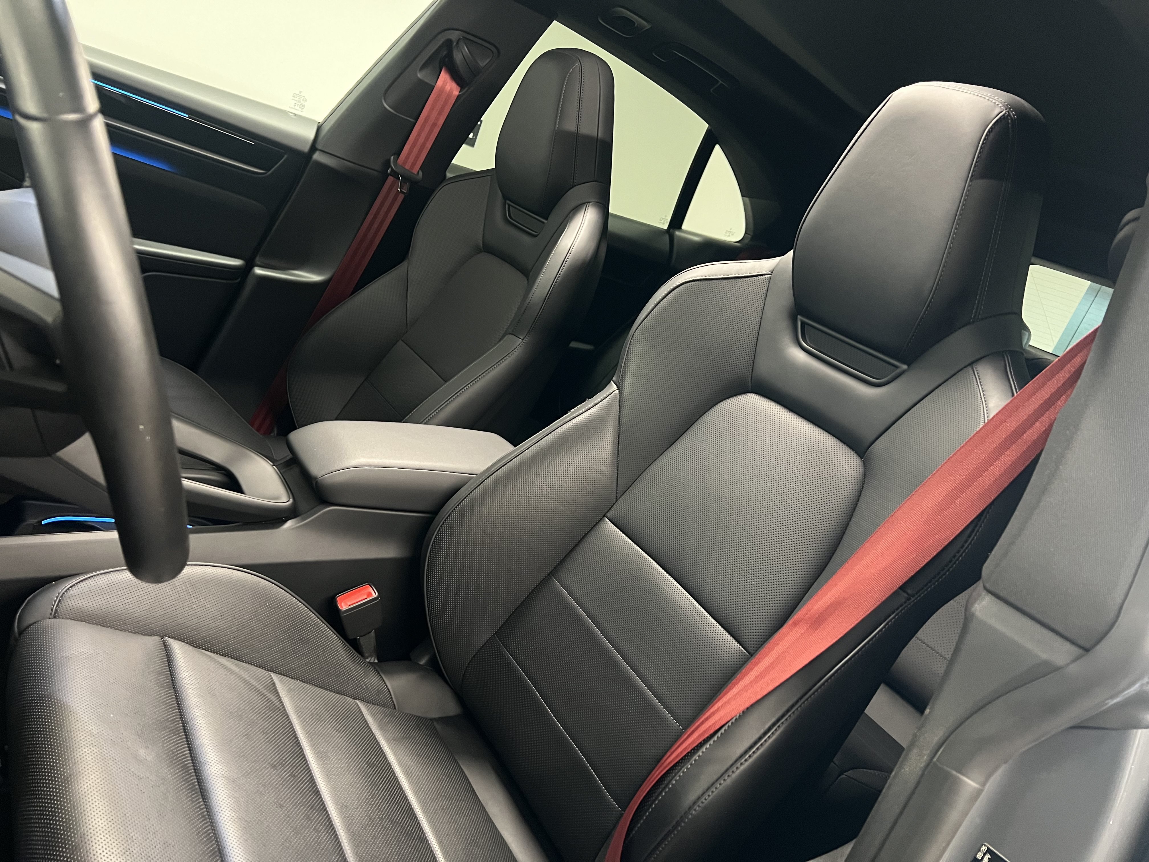 Used 2025 Porsche Macan Electric RWD image 29