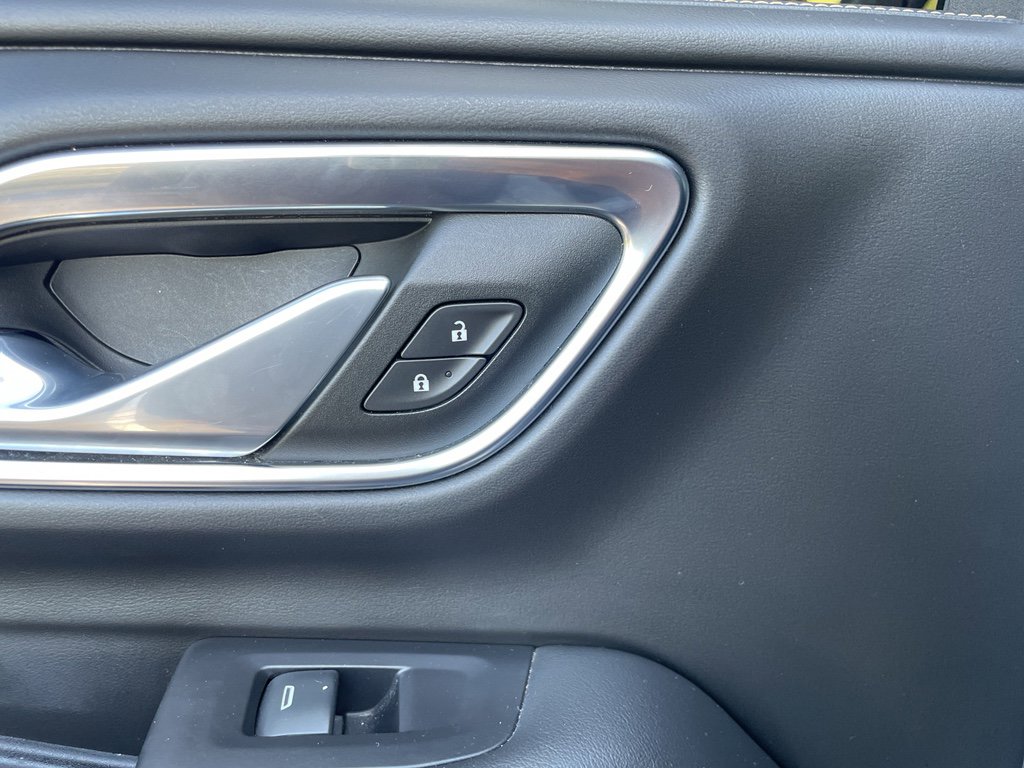 Used 2023 GMC Yukon SLT image 41