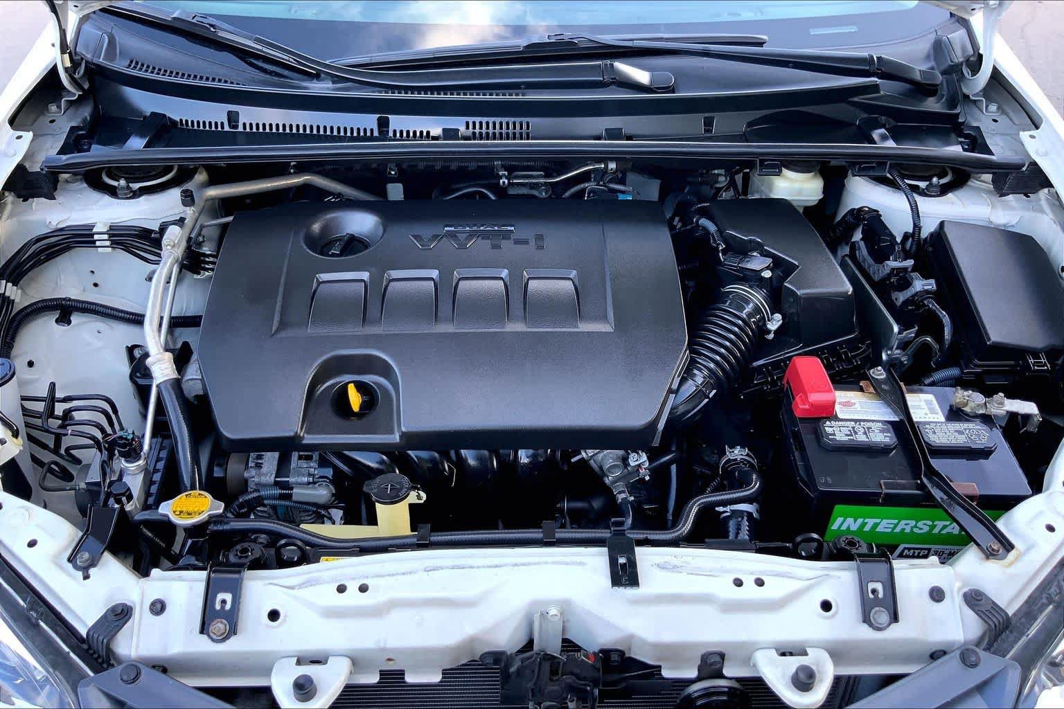 Used 2015 Toyota Corolla LE FWD image 31