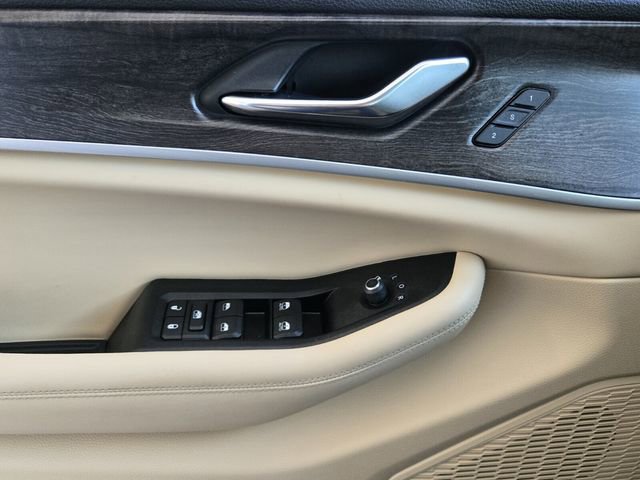 Used 2024 Jeep Grand Cherokee Limited image 31