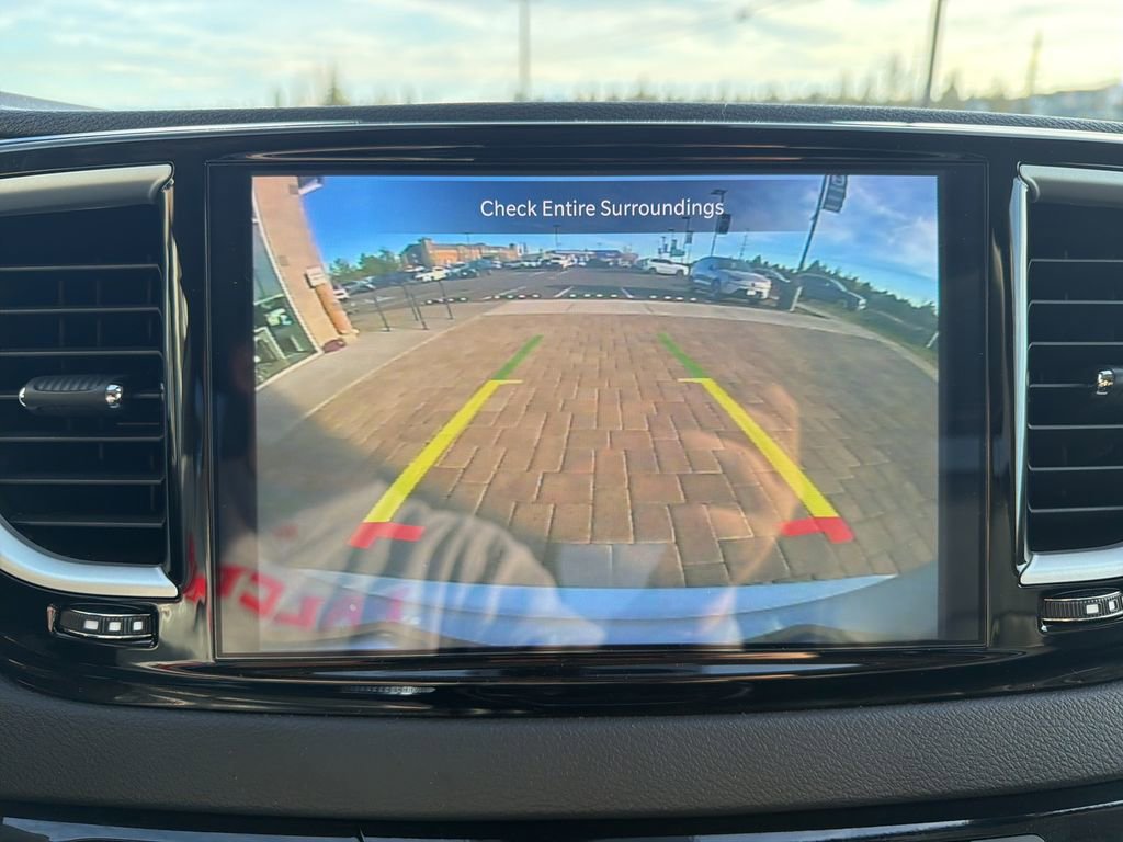 Used 2024 Chrysler Pacifica Touring-L FWD image 68