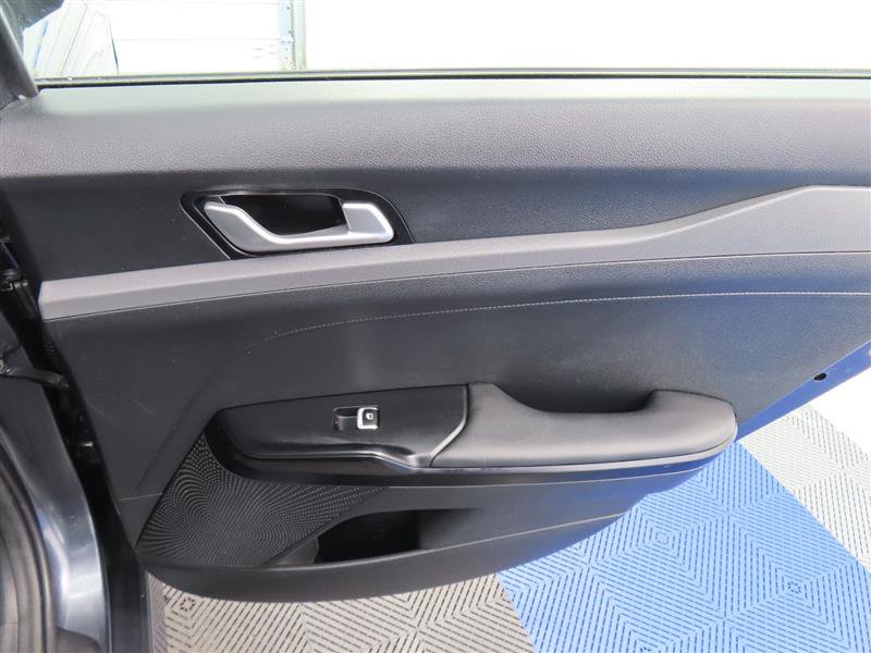 Used 2023 Kia K5 LXS FWD image 28