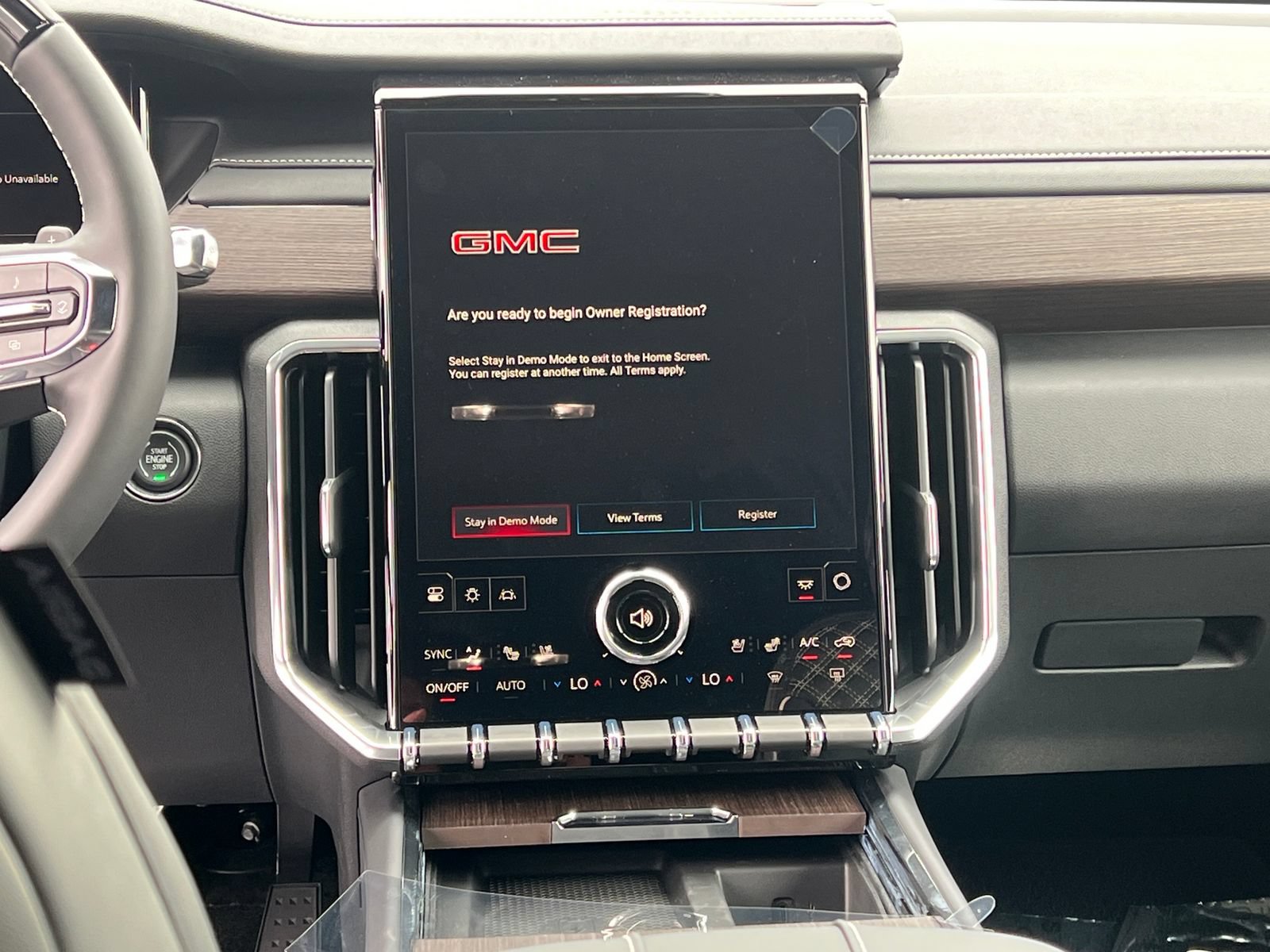 New 2026 GMC Acadia Denali w/ Super Cruise Package AWD/4WD image 18
