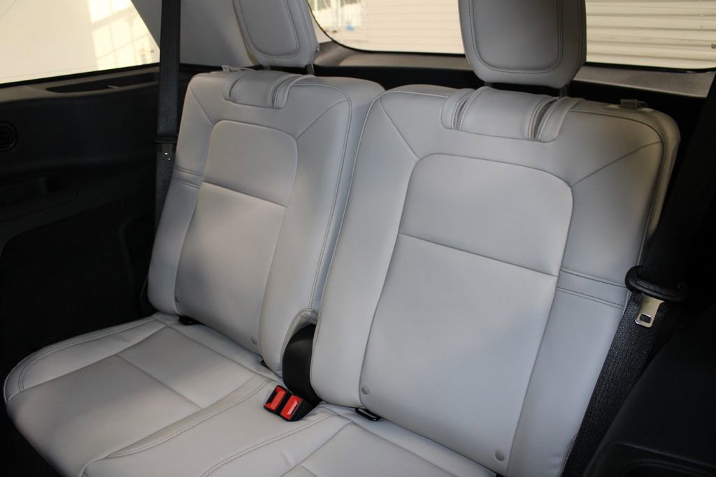 New 2026 Lincoln Aviator 2WD w/ Jet Appearance Package image 26