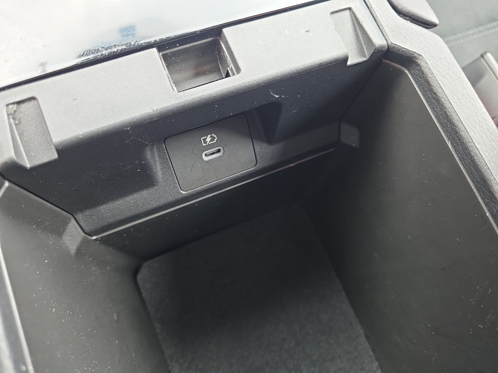 Used 2025 Mitsubishi Outlander SE AWD/4WD image 38