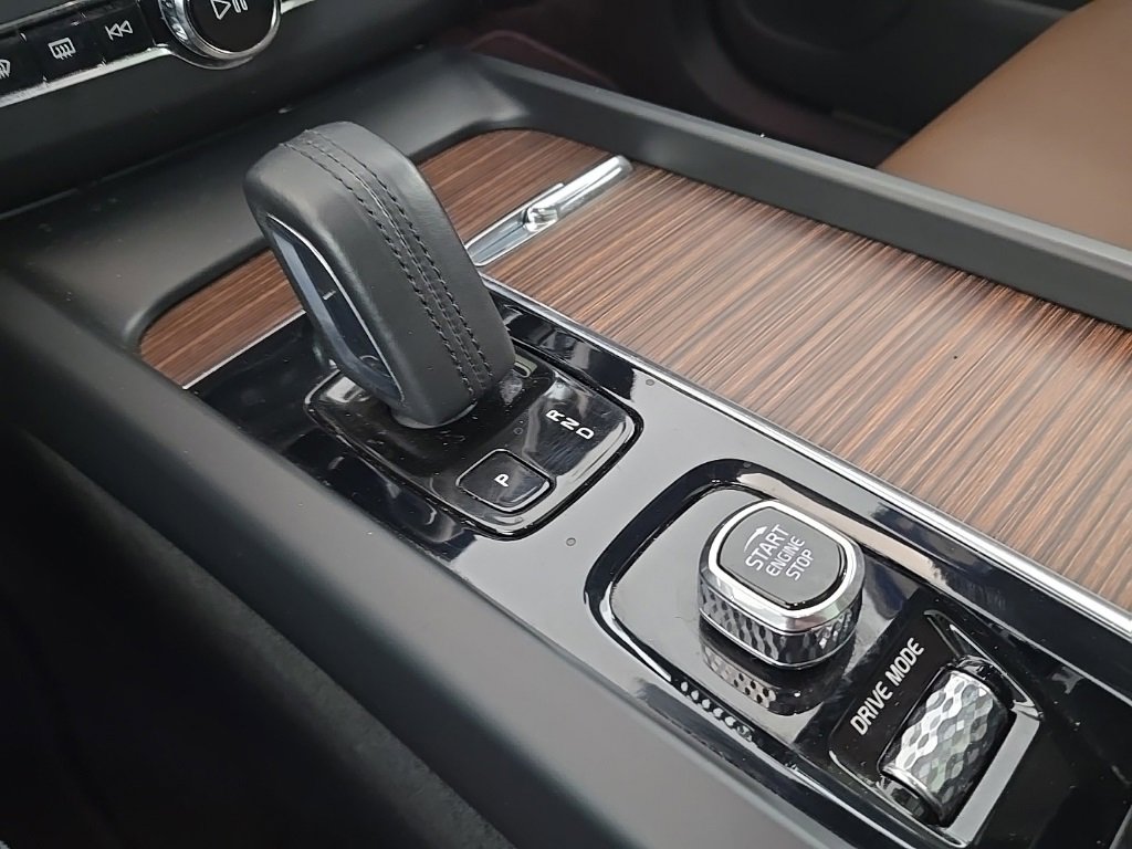 Used 2021 Volvo XC60 T8 Inscription Expression image 27