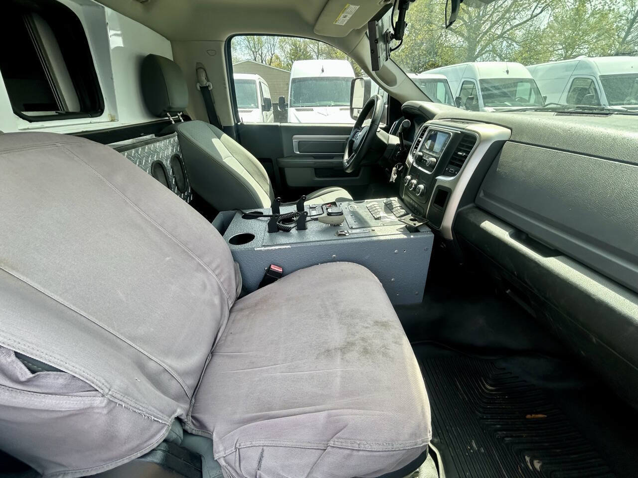 Used 2015 RAM 4500 SLT w/ Quick Order Package 29G SLT RWD image 11