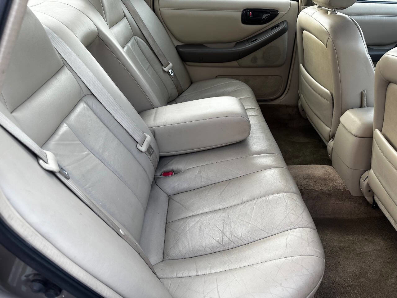 Used 1998 Toyota Avalon XLS image 17