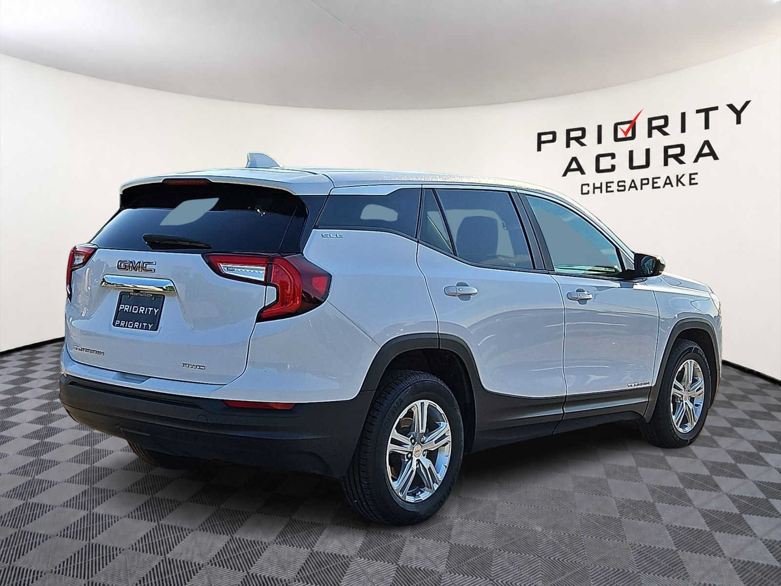 Used 2024 GMC Terrain SLE AWD/4WD image 4