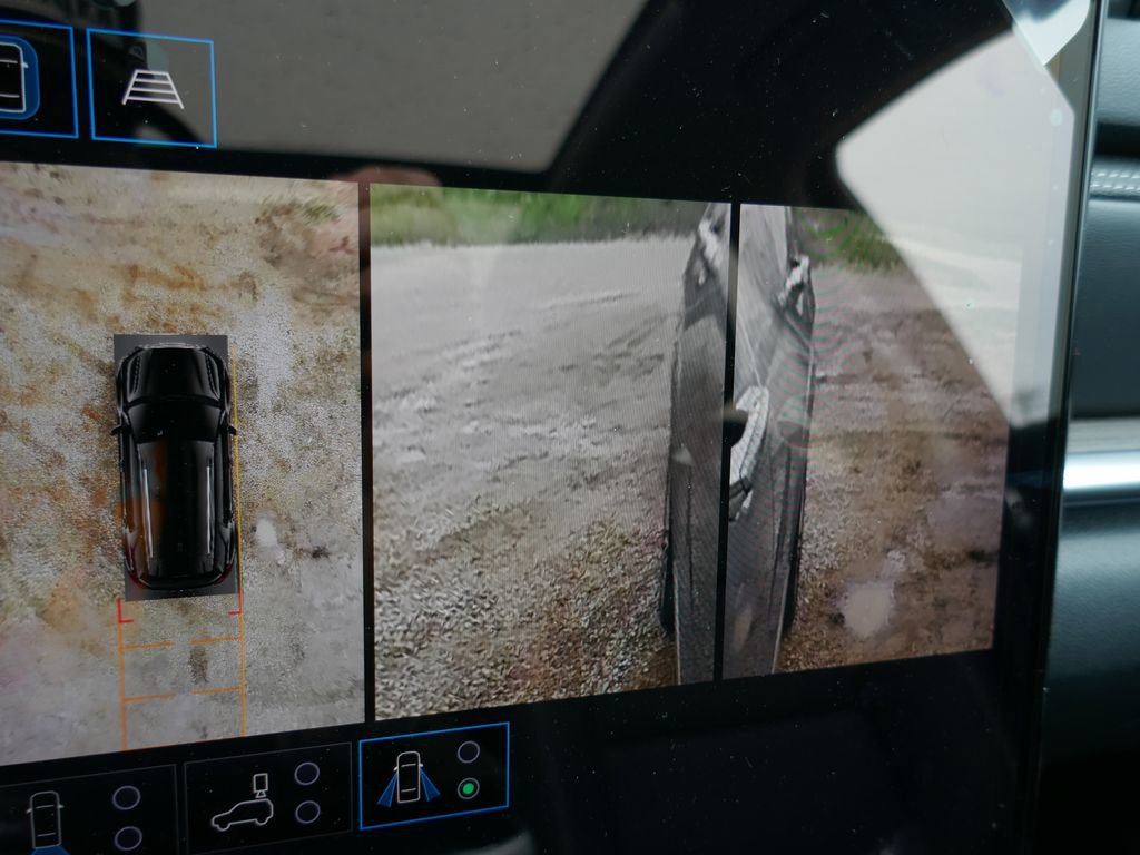 New 2026 GMC Terrain Denali w/ LPO, Black Badging Package AWD/4WD image 31