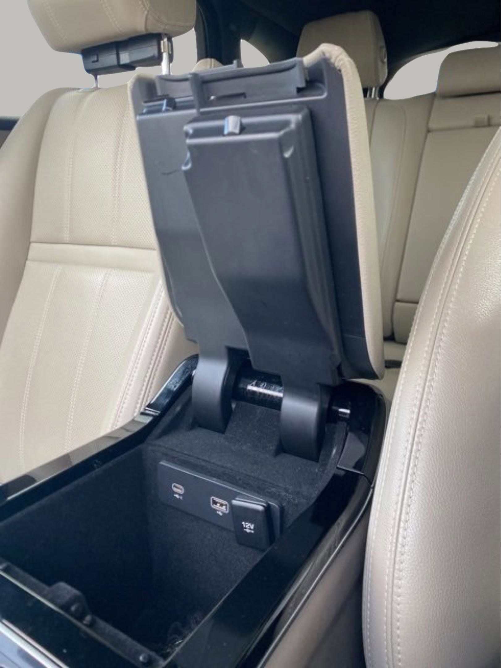 Used 2021 Land Rover Range Rover Velar R-Dynamic S image 25