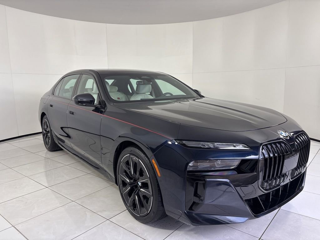 Used 2024 BMW 760i xDrive w/ Executive Package image 7