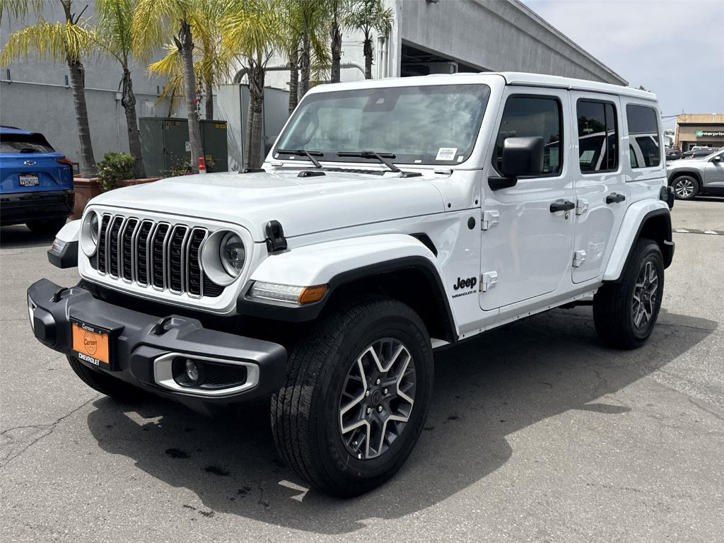 Used 2025 Jeep Wrangler Unlimited Sahara AWD/4WD image 6