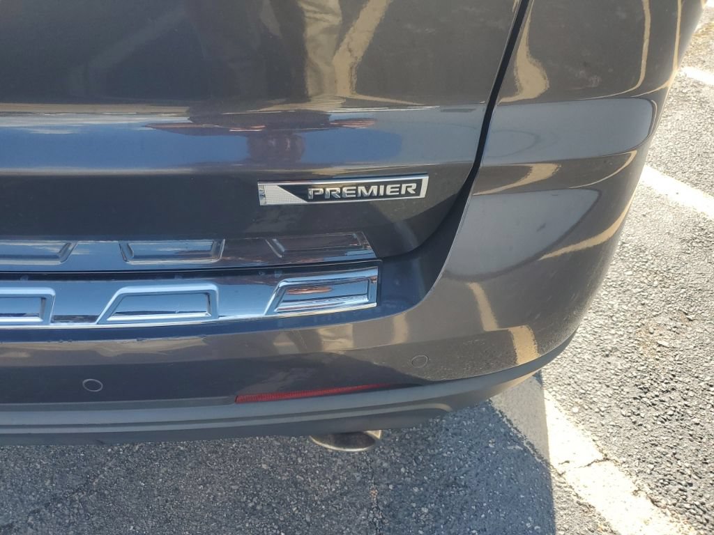 Used 2017 Chevrolet Traverse Premier AWD/4WD image 6