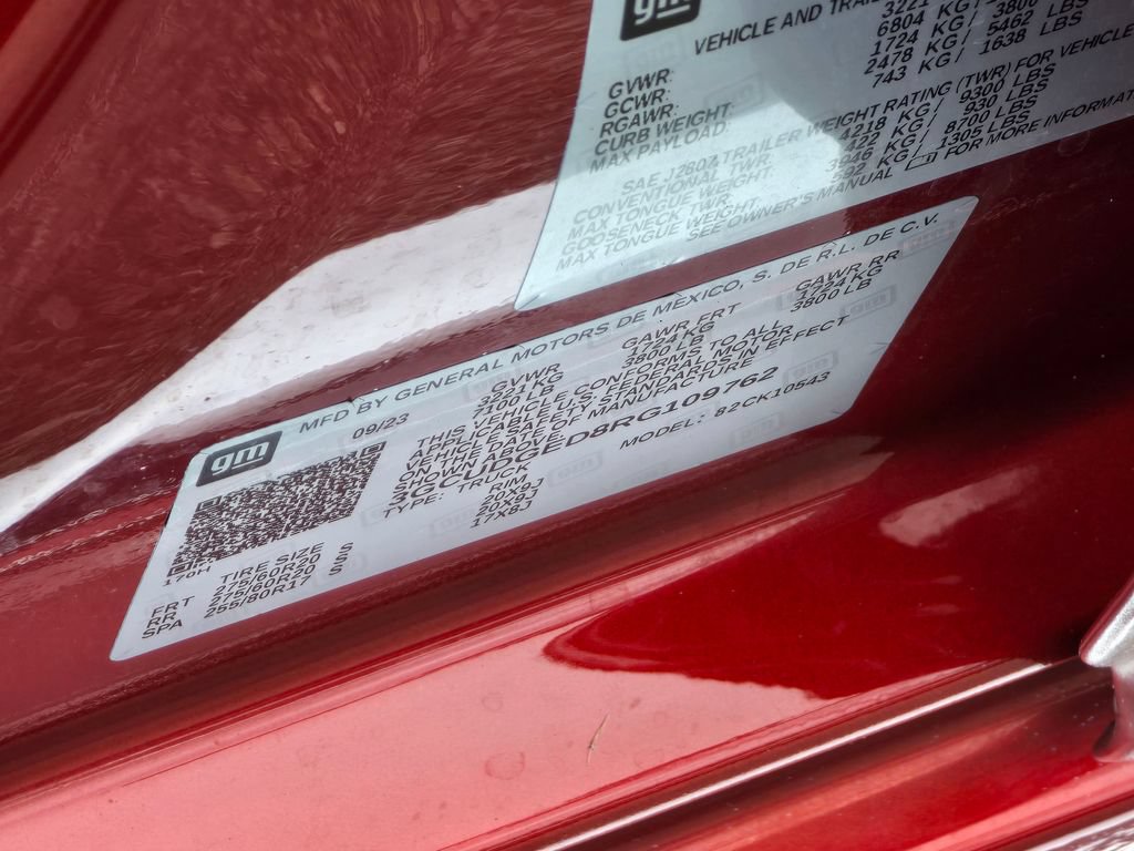 Certified 2024 Chevrolet Silverado 1500 LTZ w/ LTZ Premium Package AWD/4WD image 30