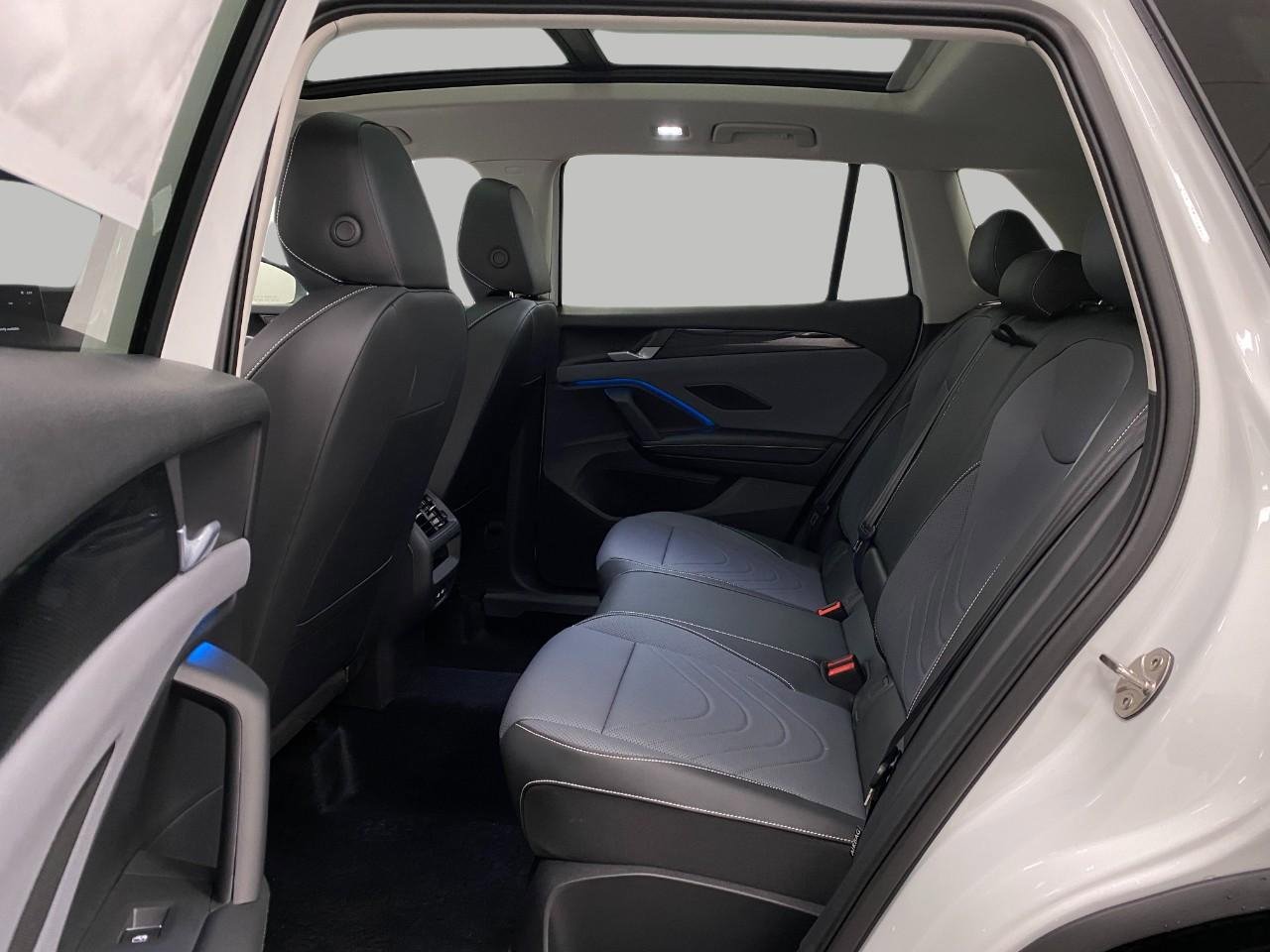 New 2026 Volkswagen Tiguan SE image 25