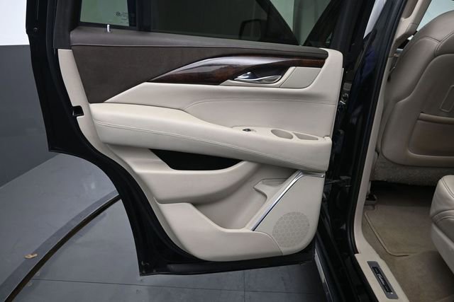 Used 2015 Cadillac Escalade Premium AWD/4WD image 14