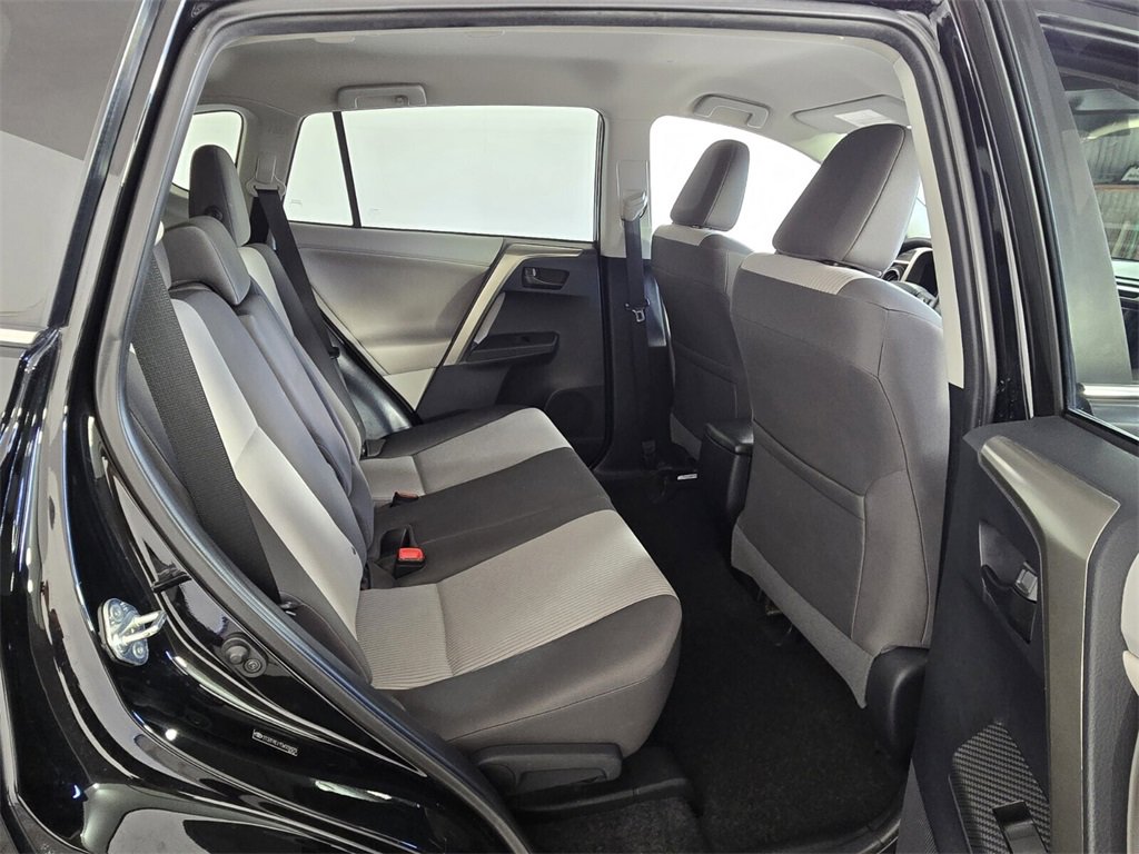 Used 2013 Toyota RAV4 LE image 15