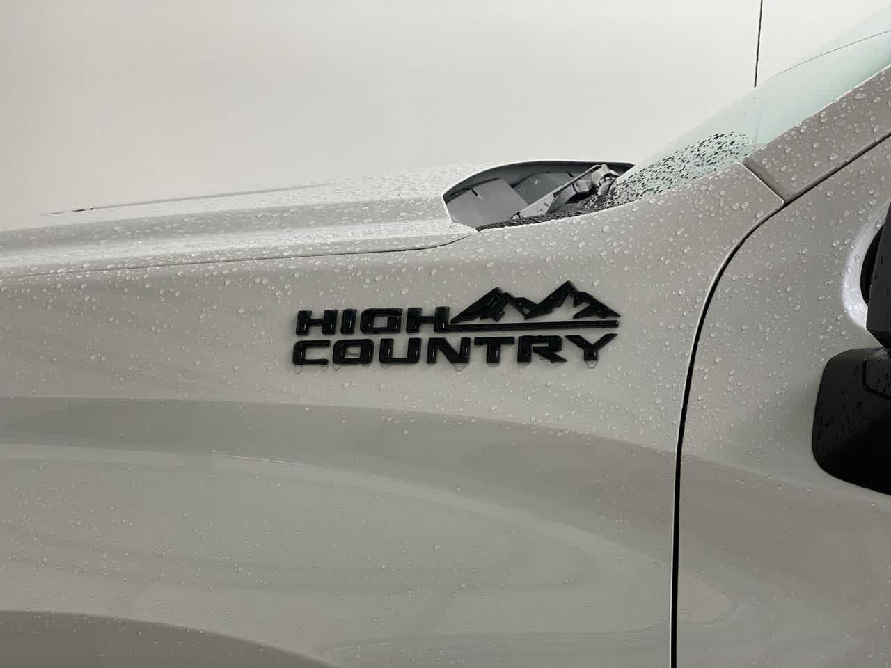 Used 2023 Chevrolet Silverado 1500 High Country w/ Technology Package AWD/4WD image 10