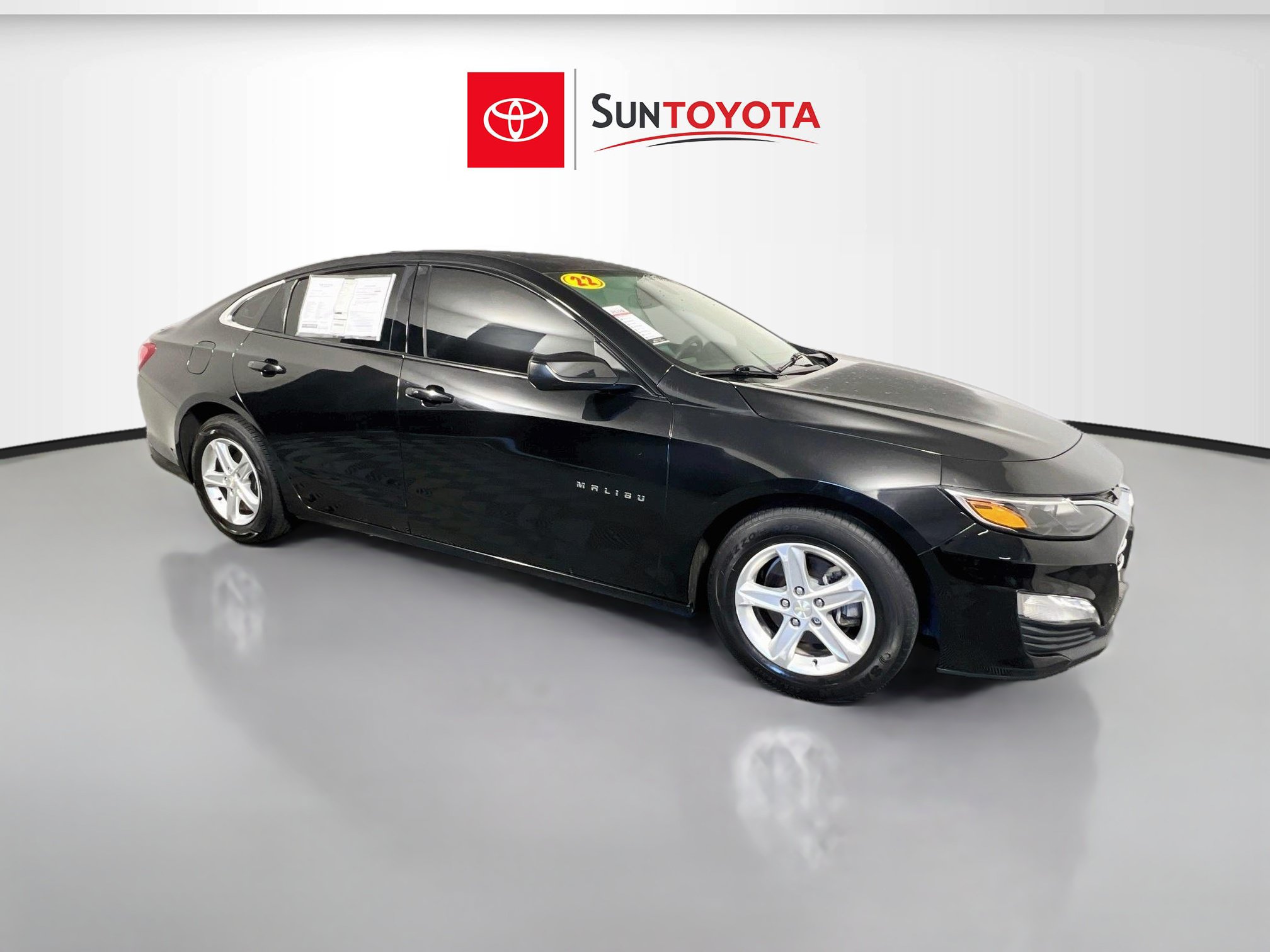 Used 2022 Chevrolet Malibu LT FWD image 1