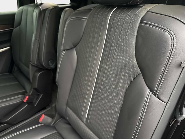 New 2026 Cadillac Vistiq Luxury w/ LPO, Floor Liner Package AWD/4WD image 14