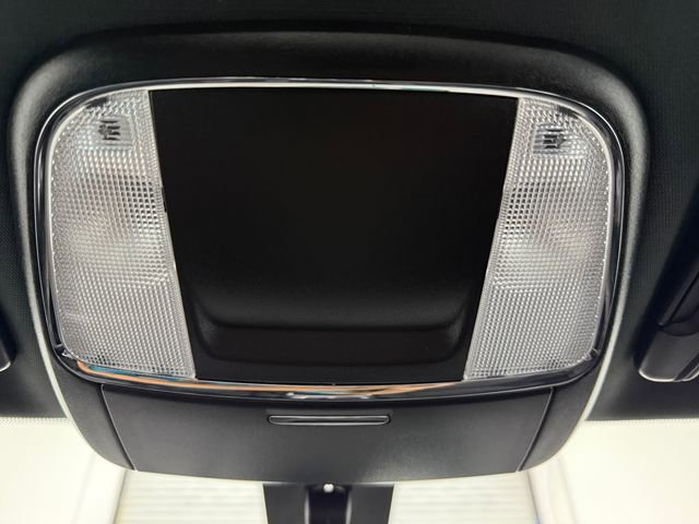 Used 2023 Dodge Charger SXT RWD image 21
