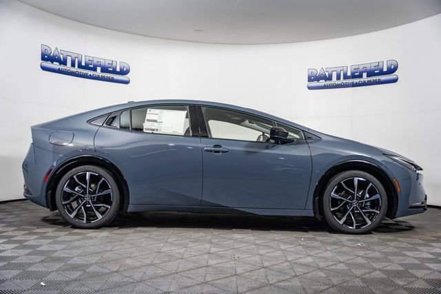 New 2026 Toyota Prius Plug-In Hybrid FWD image 12