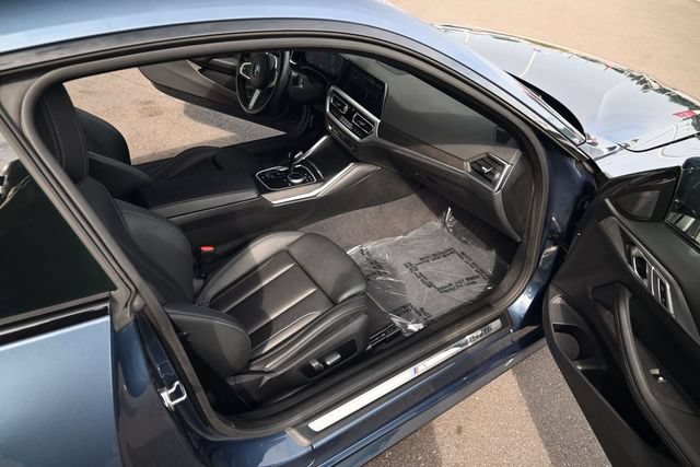 Used 2022 BMW 430i Coupe w/ M Sport Package RWD image 30